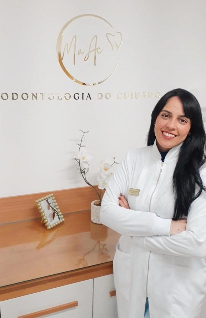 Sala de atendimento equipada e moderna.