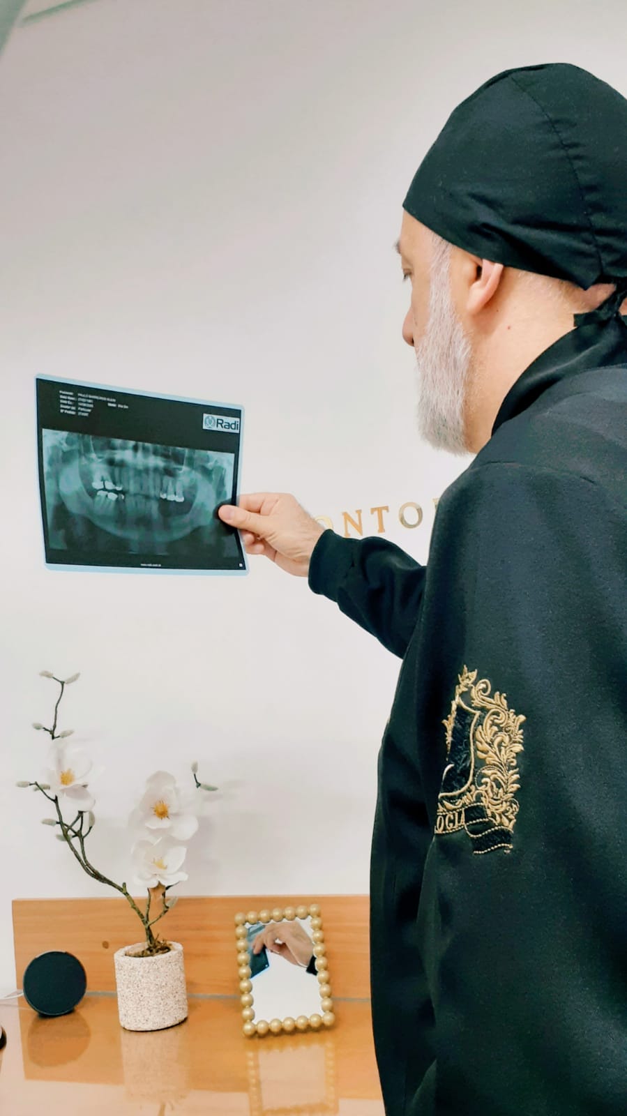 Decoração e ambiente acolhedor do consultório.